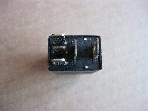 Relais 395 Arbeitskontaktrelais Audi A3 A3 A4 A6 A8 8Z0951253 - 第 2/3 張圖片