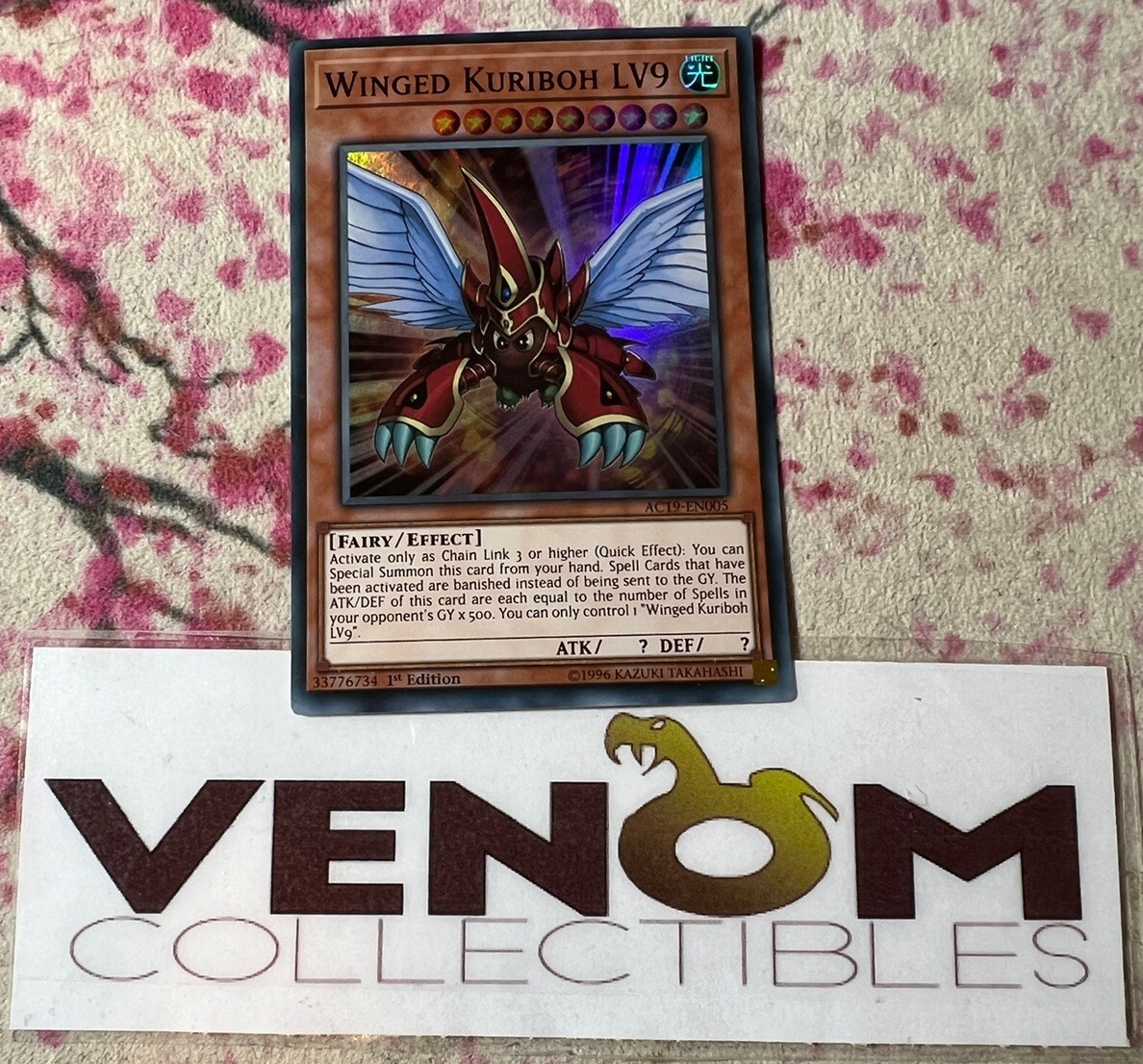 1x (M/NM) *EURO* Winged Kuriboh LV9 AC19-EN005 Super Rare 1st