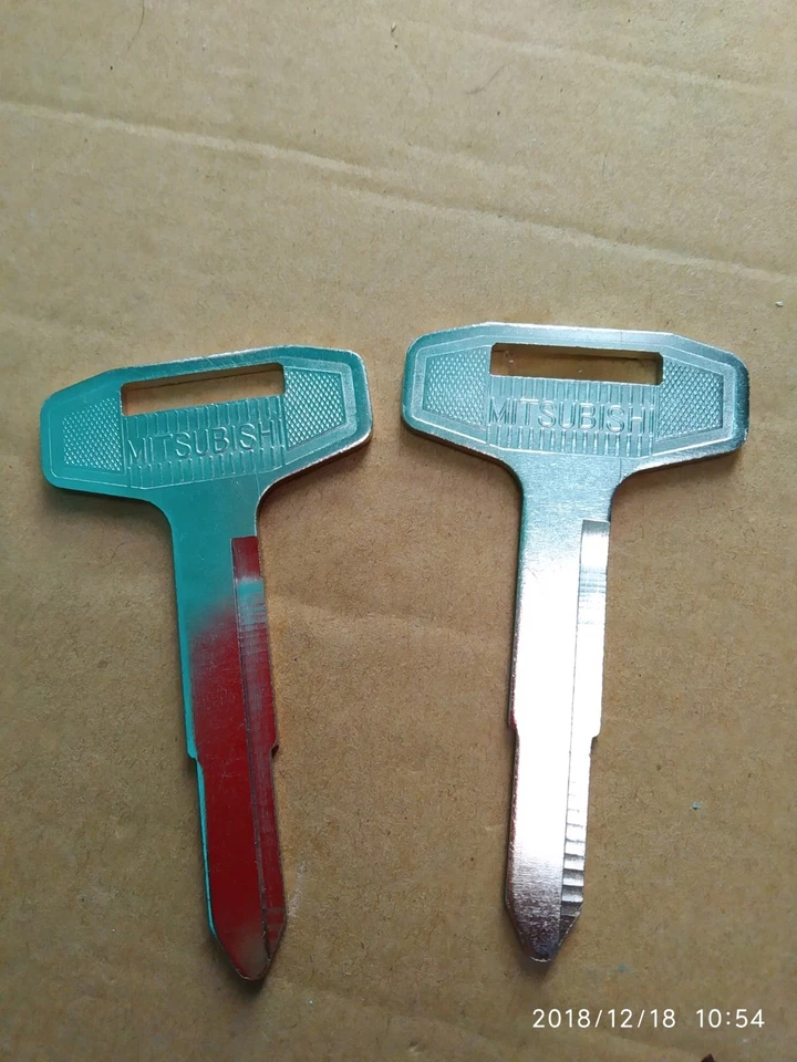 Mitsubishi Fuso Truck, Forklift Fuso Canter FE FF FB FD FH FG Blank Key 2 pcs - Image 2 of 3