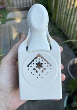 Martha Stewart FLOWER DOILY Large Corner Paper Punch Paper Crafts Card Making