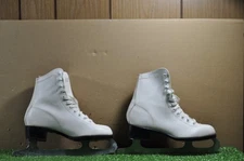 CCM skate size 4 USA womens ice figure skates #182