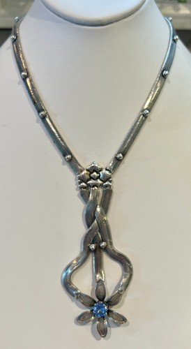 VINTAGE SG STYLE SILVERTONE LIQUID METAL NECKLACE CHOKER W/ BLUE STONE