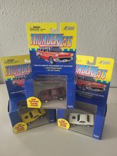 JOHNNY LIGHTNING 1:64 Thunderjets Hemi Cuda  3 Purple Yellow and white