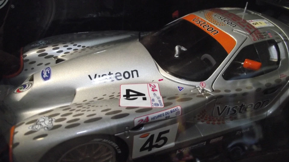 AUTOart Special Edition - 1/18 - PANOZ Esperante GTR-1 - #45 - Image 3 of 3