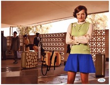 Elisabeth Moss Signed Autographed 11x14 Photo Madmen ACOA
