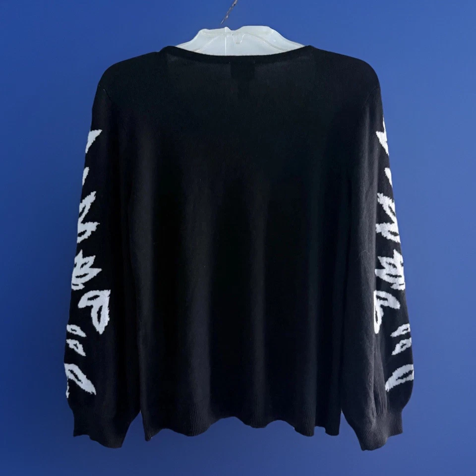 Suéter Chicos Talla 1 US M Negro Blanco Patrón Floral Manga Larga Pullover Ligero Foto 2 de 4