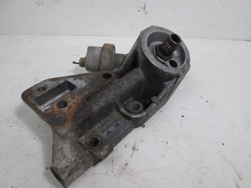 Soporte de filtro de aceite de motor Lancia Beta 80208733 (USADO) Foto 2 de 2