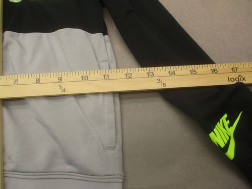 NIKE Size 4-5 YRS Boys Zip Up Pocket Lightweight Performance Athletic Jacket 005 - Picture 3 of 7