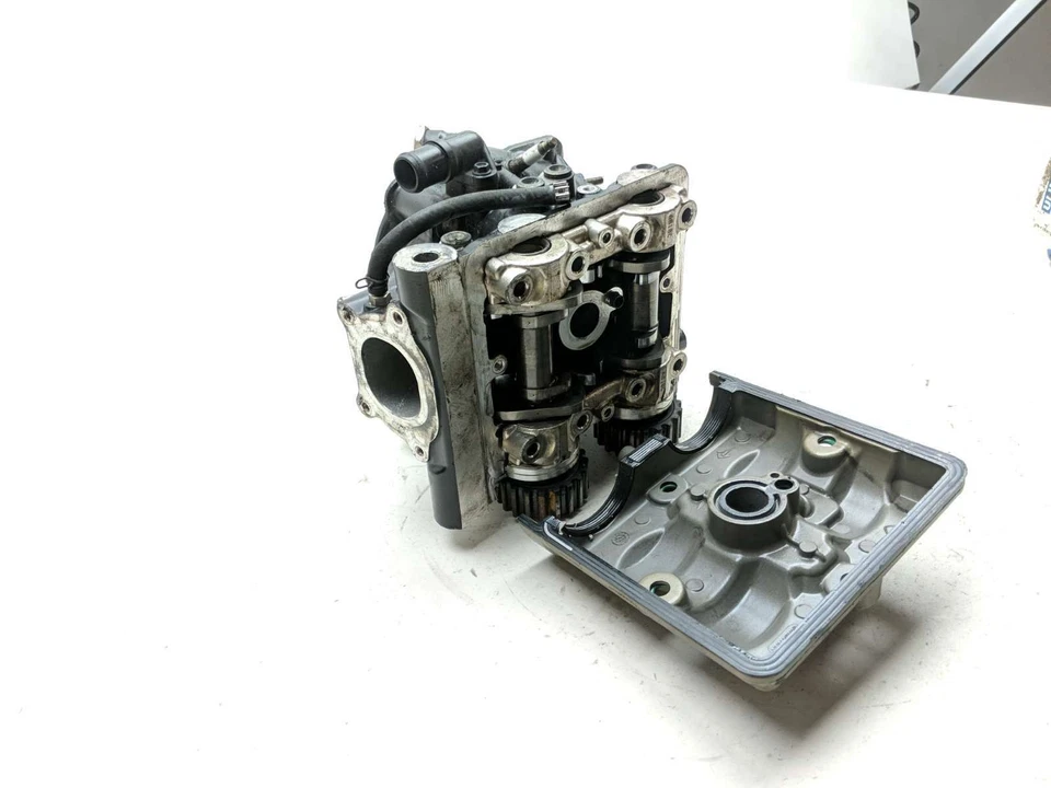 15 culata trasera Ducati Monster 1200 S 38100 Foto 2 de 4