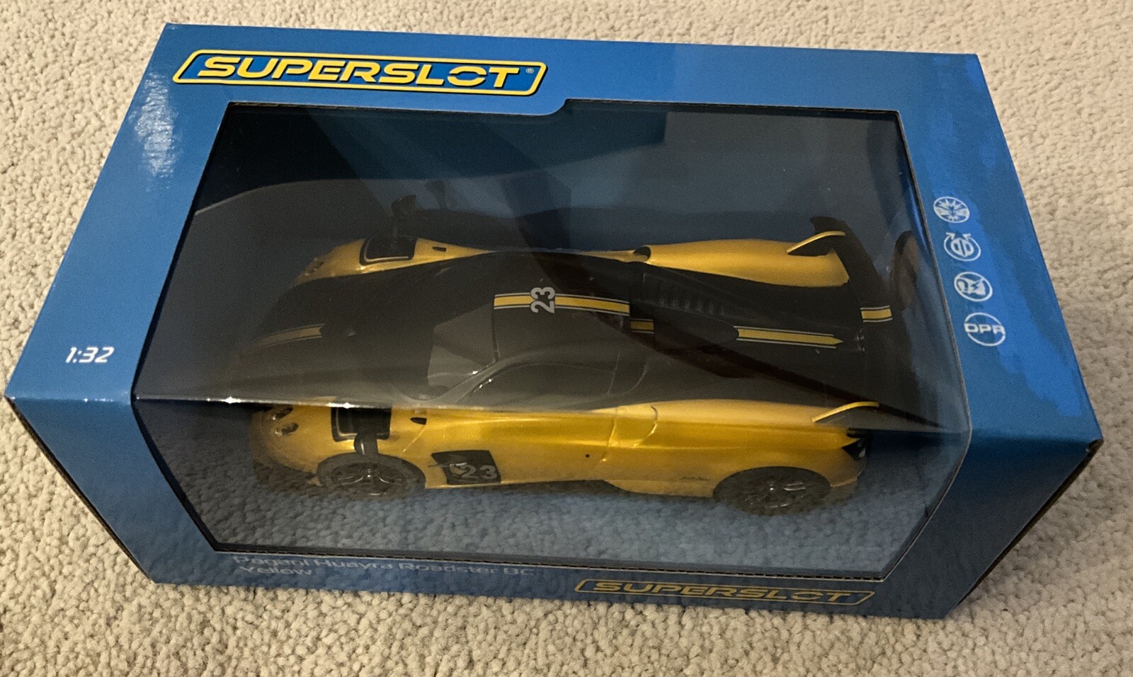 Scalextric / Superslot - H4212 Pagani Huayra Roadster BC Yellow - NEW