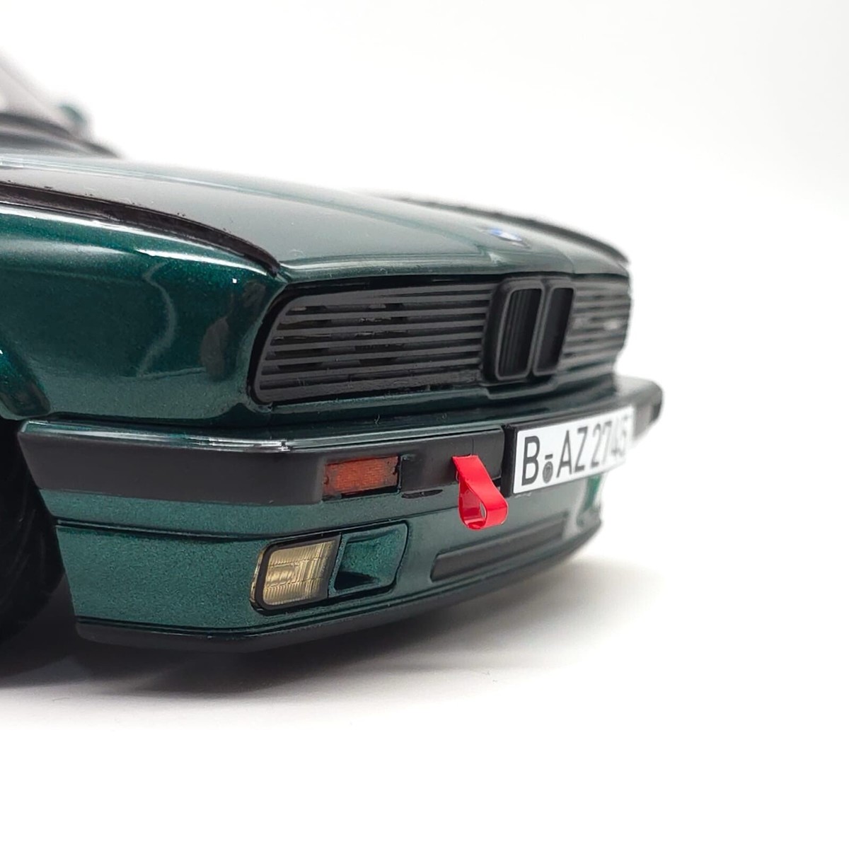 NOREV BMW 325i E30 Touring 1991 Green 1/18 DieCast Model Car NOREV BMW 325i E30 Touring 1991 Green 1/18 DieCast Model Car