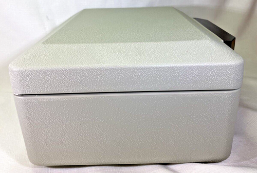 Sentry 1100 Portable Fire Safe Security Box Chest Lockbox with Handle & 2 Keys - Imagen 8 de 17