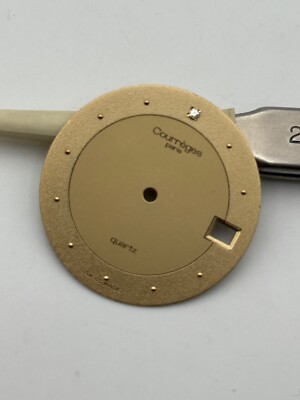 courreges paris quartz 27,5mm dial dial dial