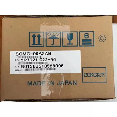 New In Box New Yaskawa SGMG09A2AB Servo motor SGMG-09A2AB