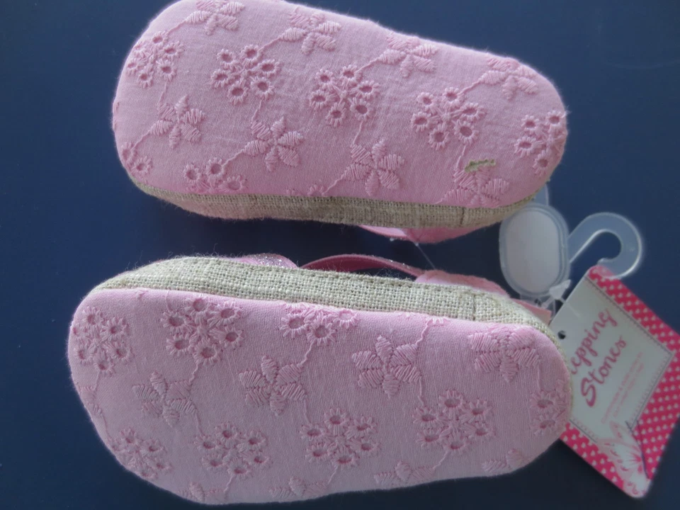 Девочка младенца * 3-6 ** 6-9 ** 9-12 * месяцев ступеньки камни розовый цветок туфли сандалии    - Изображение 3 из 3