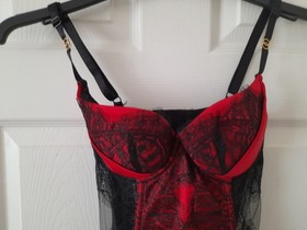 Ann Summers The Siren Red & Black Women Basque Size UK  10 B-C/EU 36 B-C