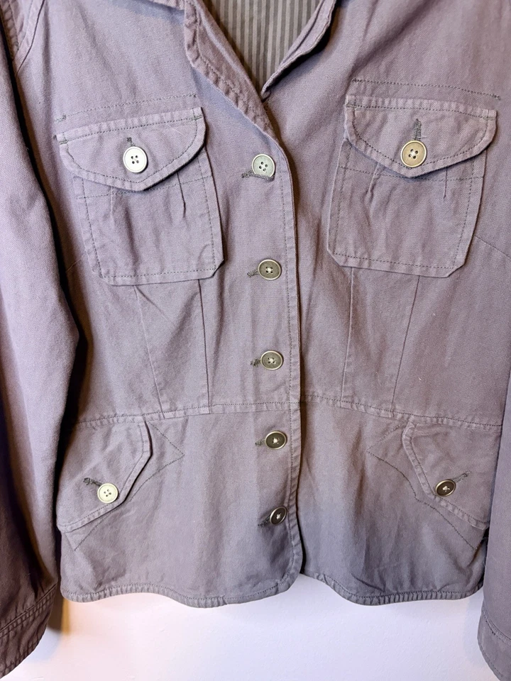 Chaqueta utilitaria RuffHewn para mujer púrpura con botones bolsillos delanteros de carga informal grande Foto 3 de 4