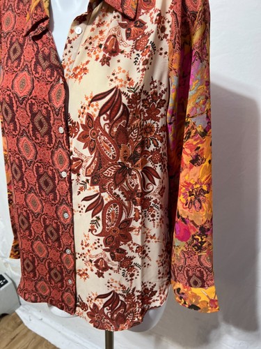 Rose + Olive Women Medium Top Shirt Blouse Button Down Mauve Pink Paisley Floral - Picture 3 of 8