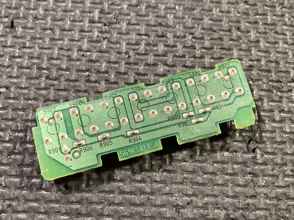 🖥️ Tablero de botones de llave original Insignia® P/N: 569KS0105A para TV: NS-46L240A13 Foto 3 de 3