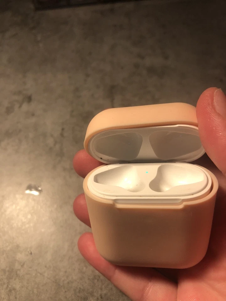 Apple AirPods (1st generation), Foto 3 von 5