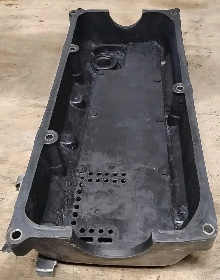 Honda CRX HF 1986 1,5 L 4 cilindros cubierta de válvula fabricante original Foto 2 de 4