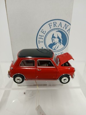 1967 Morris Mini Cooper S diecast by Franklin Mint 1/24 scale Read