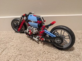 LEGO TECHNIC: Street Motorcycle 42036 Model B