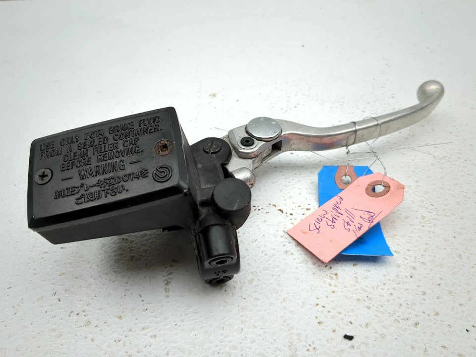 Cilindro maestro de freno delantero derecho Yamaha FZ6R FZ6 09-17 Foto 3 de 4