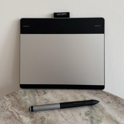 Wacom Intuos Pen Small Graphics Tablet CTL-480/CTL-480S USB w/ Pen