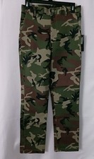 BRAND NEW Boy's RVCA Stretch Camouflage Straight Fit Week End Fit Pant Sz. 28