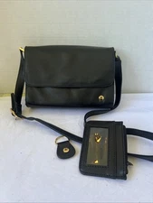 Etienne Aigner Black Leather W/ Key Ring & ID Holder VTG Classic Shoulder Bag