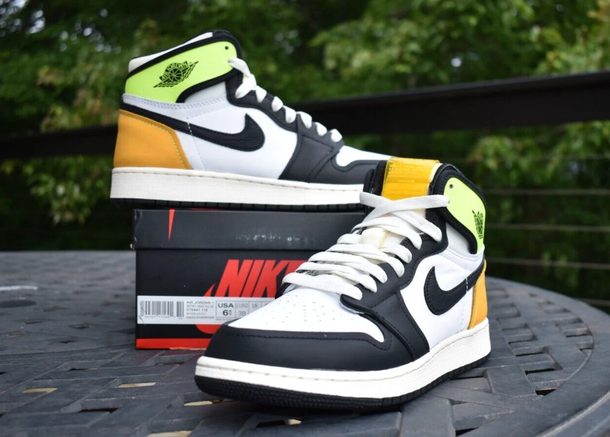 Nike Air Jordan 1 Retro High OG GS 'Volt Gold' 575441-118 Youth Size 6.5Y