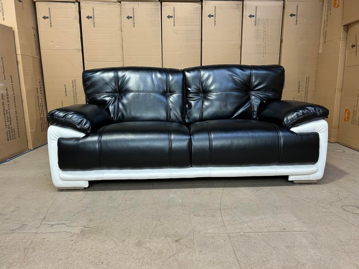 EXDISPLAY Models 2 x 3 Seater Black & White Leather Aire sofas
