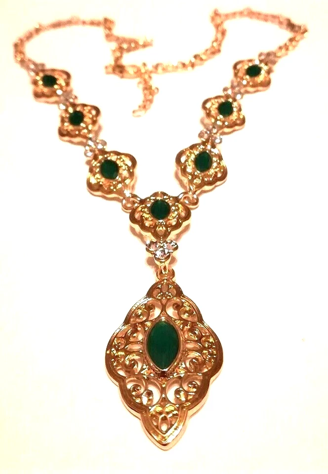 COLLANA FINE'800 GIADA, BRILLANTI,LEGA ORO GIALLO/ARGENTO, PENDENTE CM.6 GR.35ca - Immagine 3 di 4