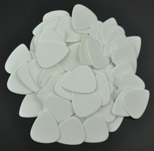 50pcs Heavy 1.5mm Guitar Picks Plectrums Celluloid Solid White F Electric Guitar