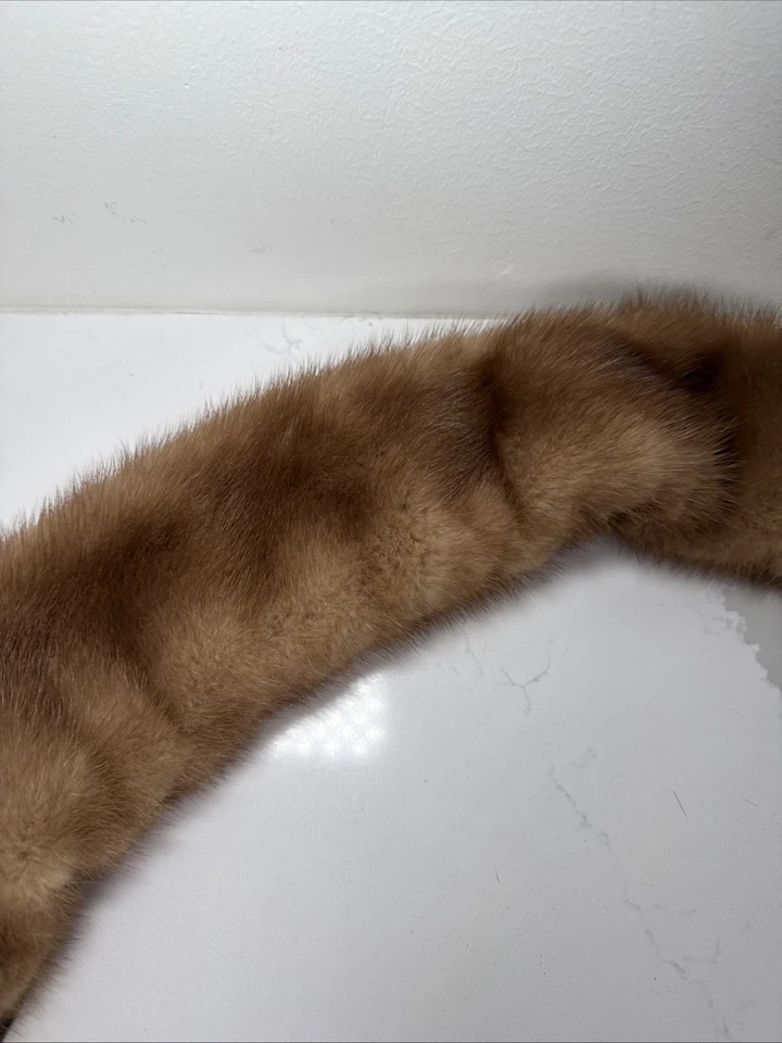 Vintage Ladies' Mink Collar for Coat or Sweater, Light Brown Very Rich In Color* - Image 3 of 4