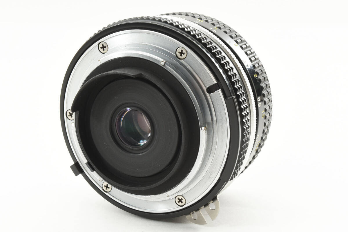 Near Mint]Nikon Ai Nikkor 20mm f/4 Wide Angle MF Lens for F Mount