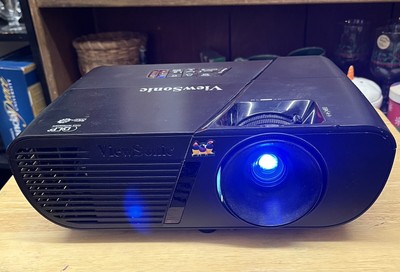 ViewSonic PJD5153 DLP Projector, Model VS15872, Bright, 1200 Hours On Lamp