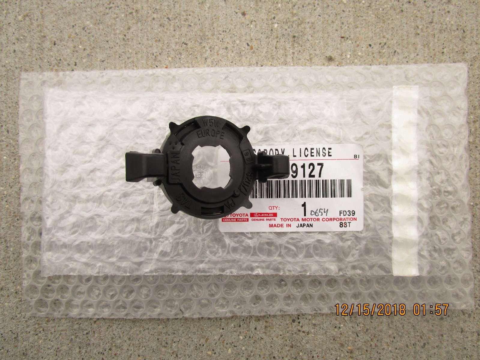 FITS 95 04 TOYOTA LICENSE PLATE LIGHT LENS BRAND NEW eBay