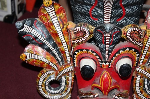 Large Vintage Tribal Spiritual Mask Colorful Wood Buddhist Hindu Cobra Snakes - Picture 3 of 12