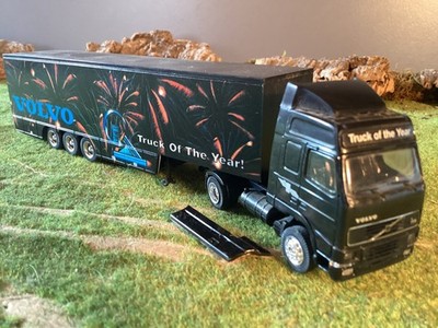 Herpa Albedo LKW Sattelzug Truck of the Year Volvo Zugmaschine 1:87 H0