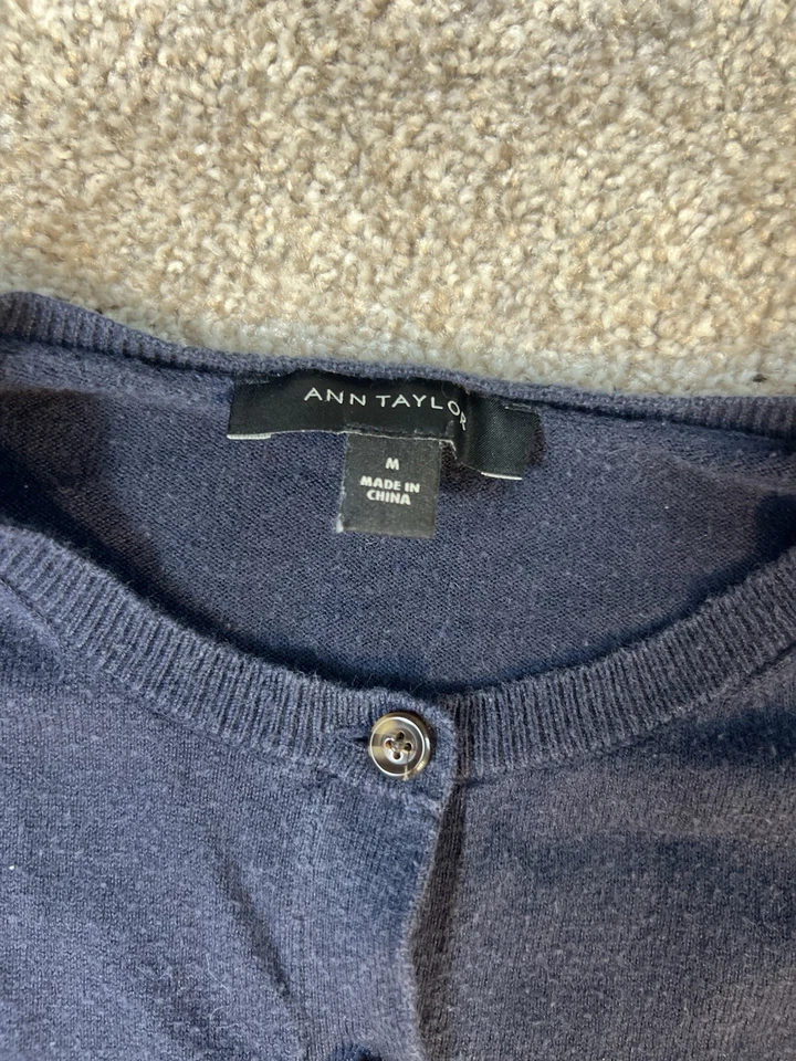 Лот из 4 кардиганов с длинным рукавом Ann Taylor размер средний коричневый, черный, светлый/темный синий - Изображение 2 из 4