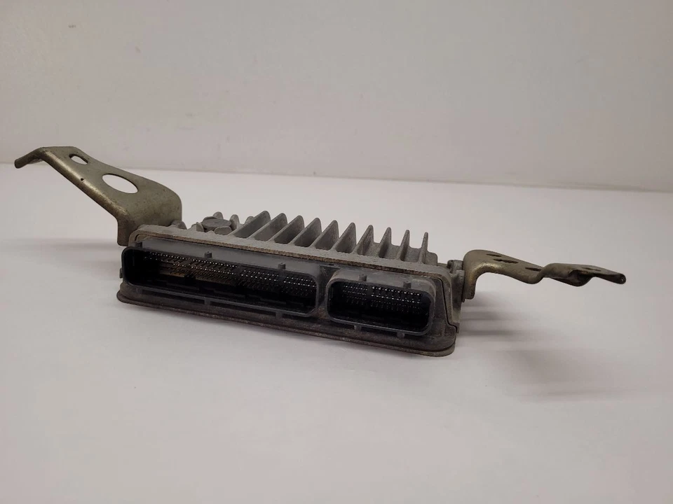 Toyota Yaris 2015 motor ECM módulo de control electrónico hatchback 896610DR50 Foto 2 de 4