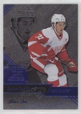 2016 Upper Deck Fleer Showcase Flair Row 1 Blue Ice 74/99 Dylan Larkin #16 00br