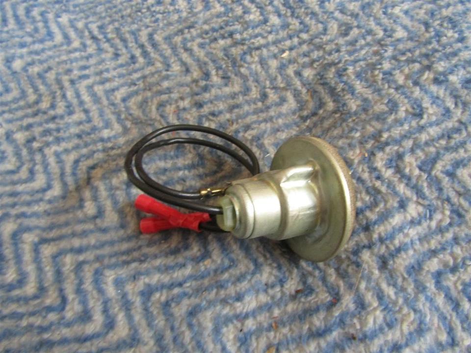 Nuevo de Lote Antiguo 1984 - 1988 AMC AMERICAN MOTORS EAGLE LUZ DE RESPALDO LÁMPARA ENCHUFE CON CABLEADO S71 Foto 2 de 3