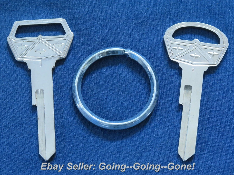 JUEGO LLAVES EN BLANCO ORIGINALES OEM FORD FAIRLANE 1955-1965 1127FR S1127FR IGN/TRONK NOS Foto 2 de 4