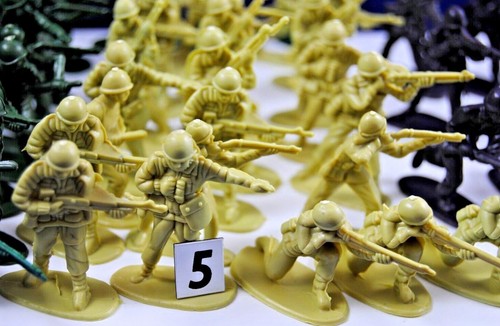 Various 1:36 ARMY SOLDIERS Set Ideal For WW1 WW2 or Other WAR DIORAMA Display - Picture 46 of 59
