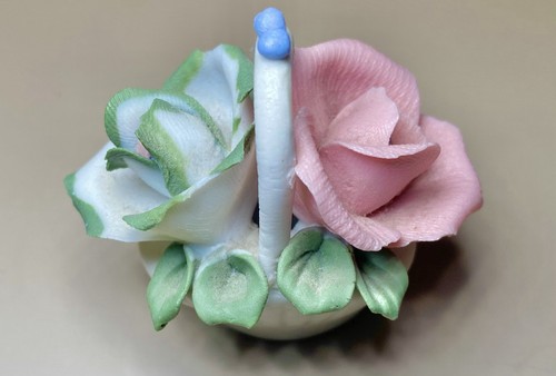 Vintage Capodimonte Style Porcelain Flower Baskets Figurines - Picture 5 of 6