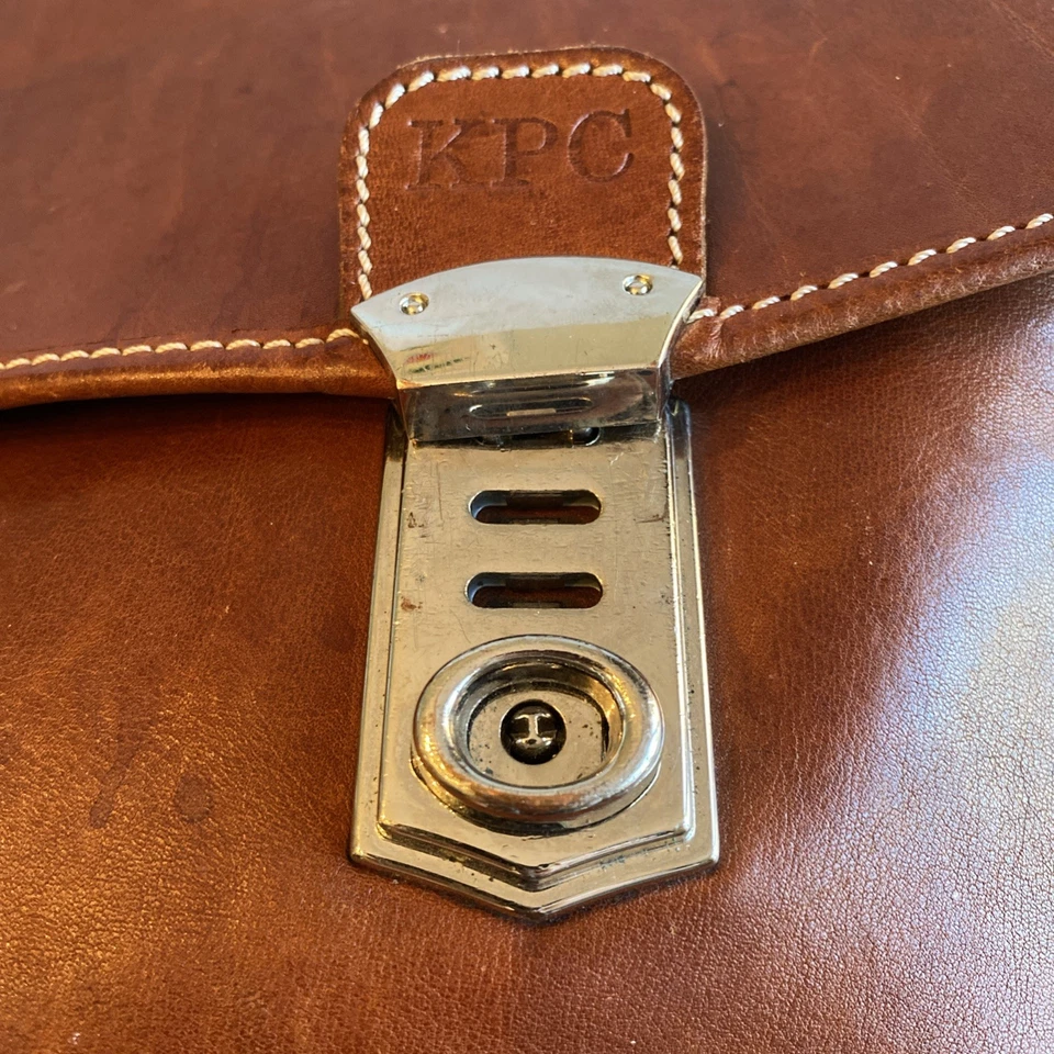 Floto Italian Leather Honey Brown Color Briefcase Laptop Messenger Bag w/Strap - Image 3 of 4