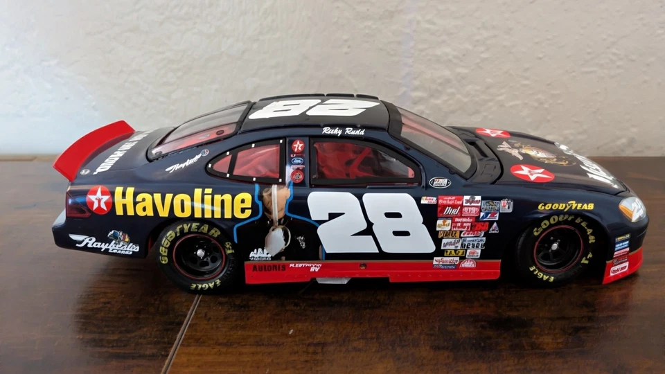 Ricky Rudd #28 Texaco Armed Forces/Marines 2000 Taurus modelo Nascar fundido 1:24 - Imagem 2 de 4